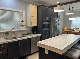 107 Queen Palm Dr, Naples, FL 34114