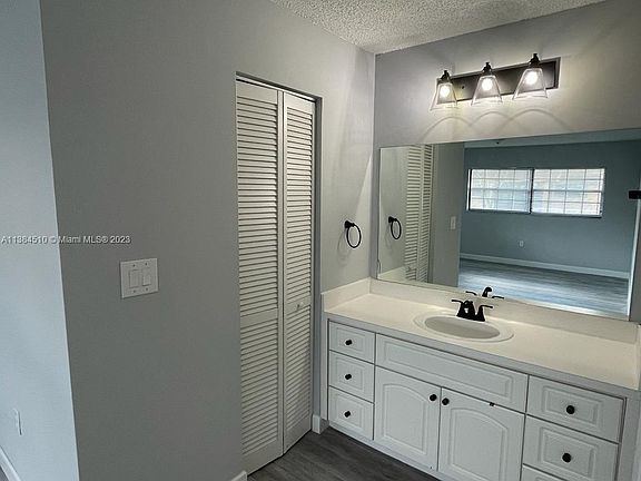 4th image of 19055 NW 62nd Ave APT 201
