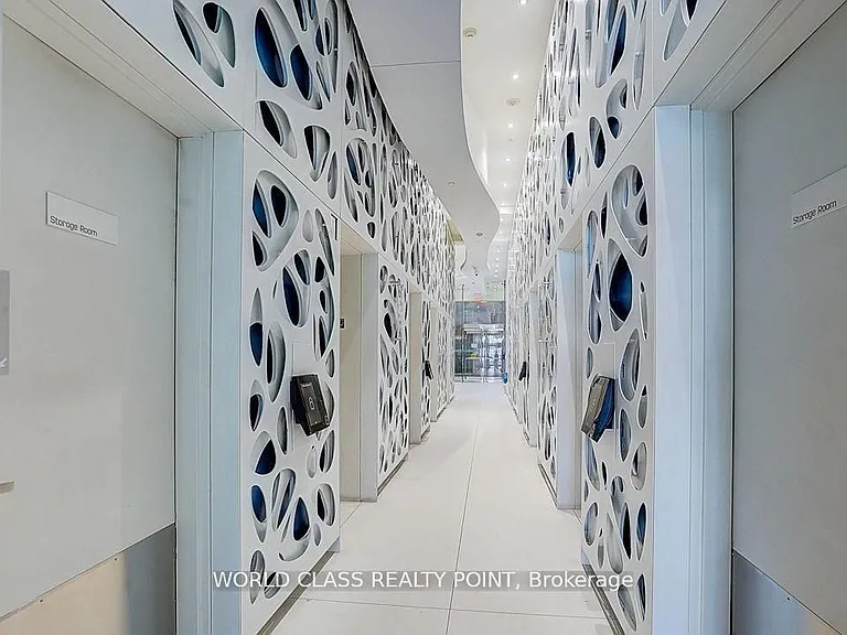 1 Bloor St E #1511 — Photo 33