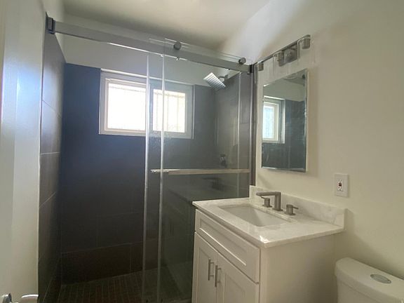 5th image of 1839 Corinth Ave #5