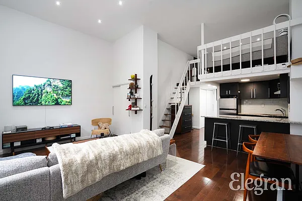 Sold by (Legacy) Elegran | media 14