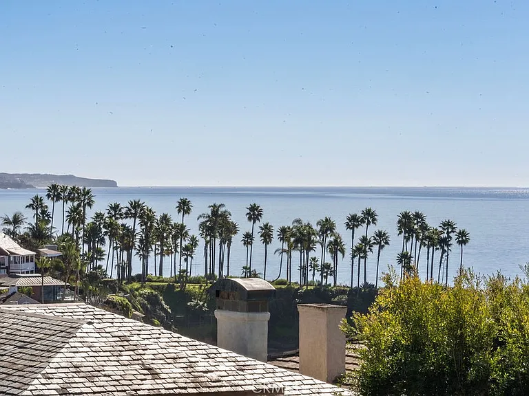128 Crescent Bay Dr — Photo 3