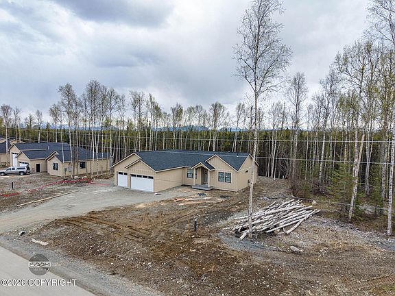 4th image of 9540 W Como Cir
