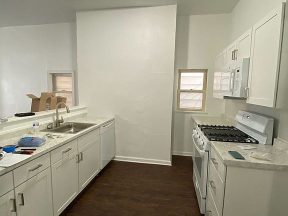 4th image of 91 Amanda Ave #9877112