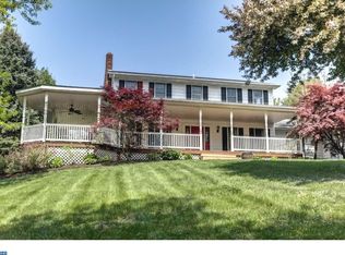 12 Hawthorne Cir, Elverson, PA 19520