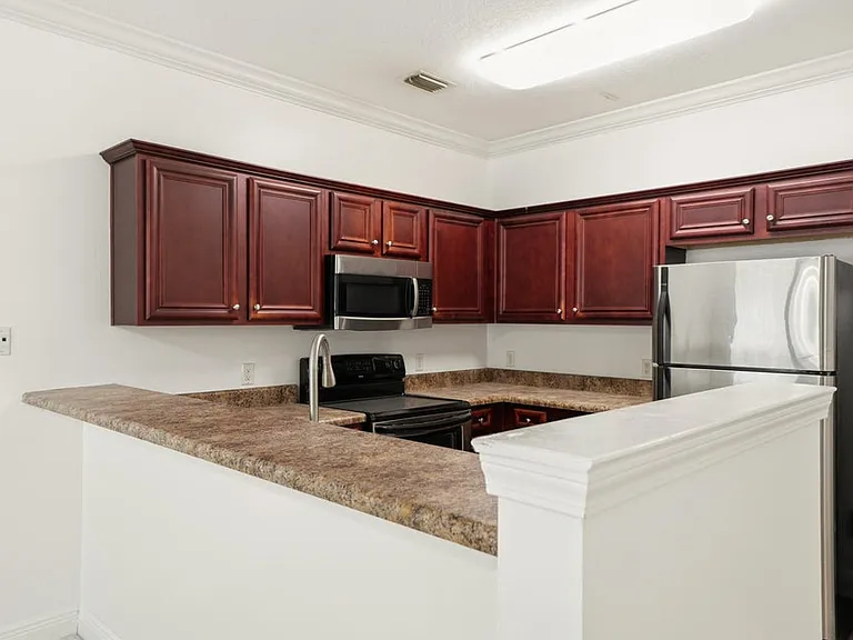 2168 Hadleigh Hills Ct — Photo 4