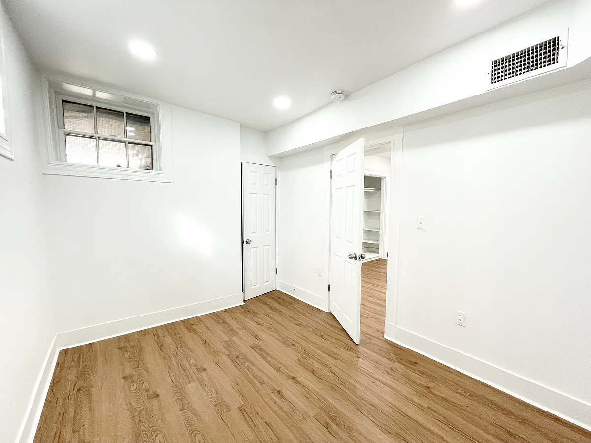 Building Photo - 7 Woodbridge St #14