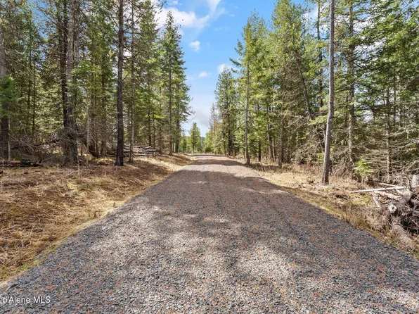 135 Daisy Ln, Saint Maries, ID 83861