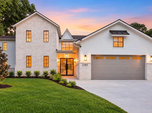 1191 Chamboard Ln, Houston, TX 77018