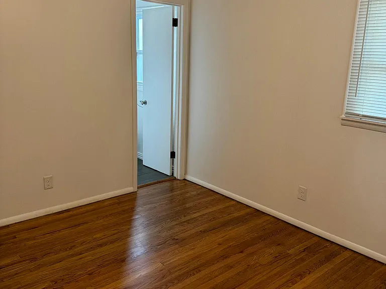 1105 Callahan St — Photo 16