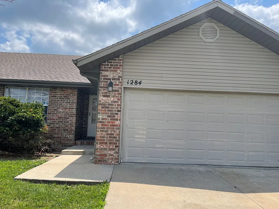 1284 Pinhook Dr