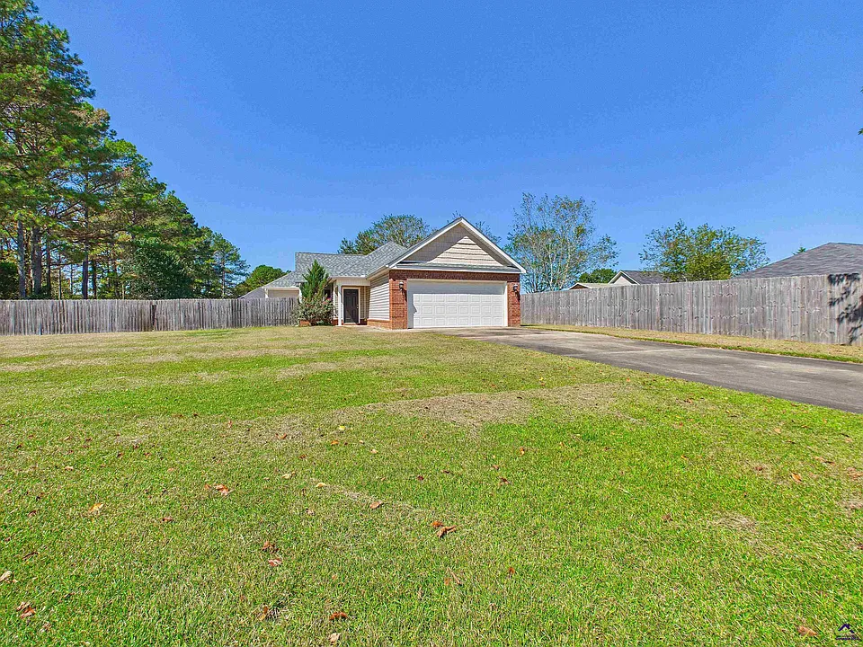 202 Greylock Dr