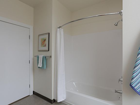 5th image of 7101 62nd Ave NE #S301