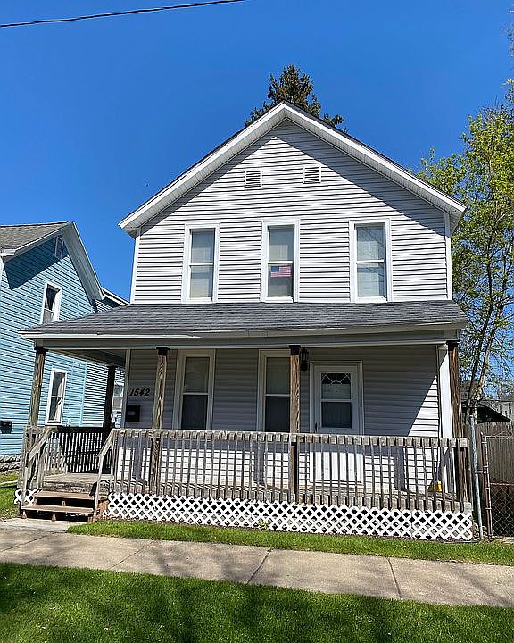 1542 Broadway Avenue NW, GR
