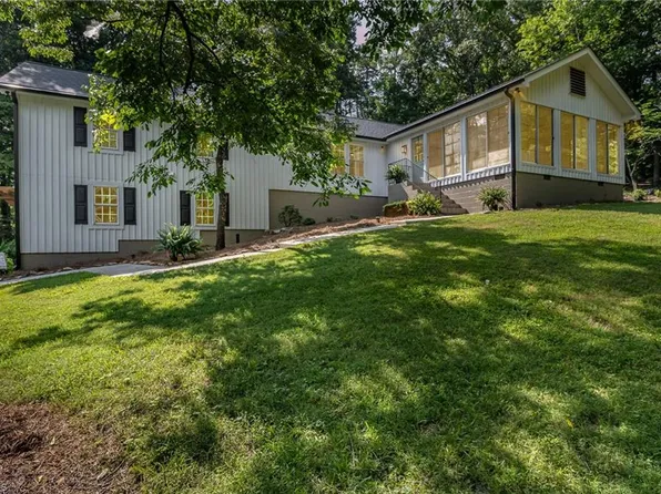 115 Mountain Ave, Randleman, NC 27317