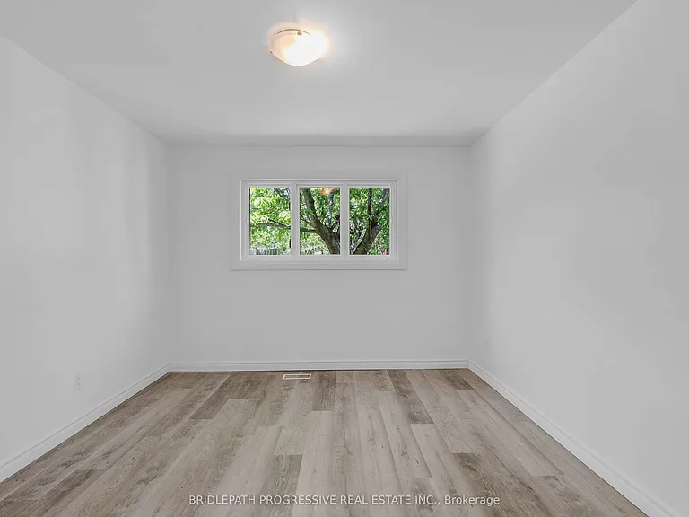 110 Marcella St — Photo 7