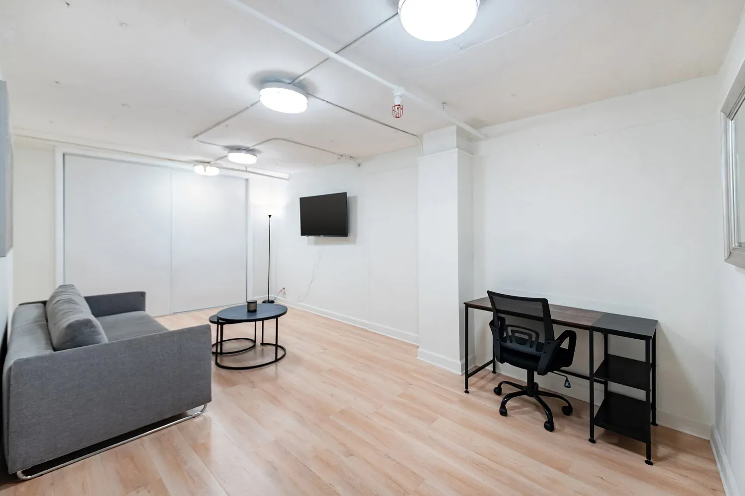 6 bed, $1,500 — Photo 4