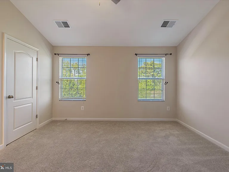 11696 Palm Desert Pl — Photo 27
