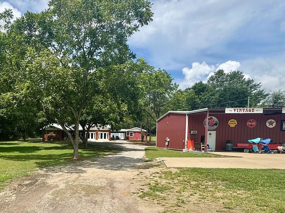 1st image of 851 Colquitt Hwy
