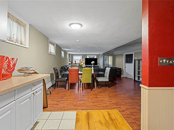 5th image of 18 Coutu Ct