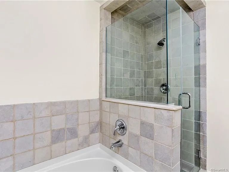 85 Camp Ave #18E — Photo 6
