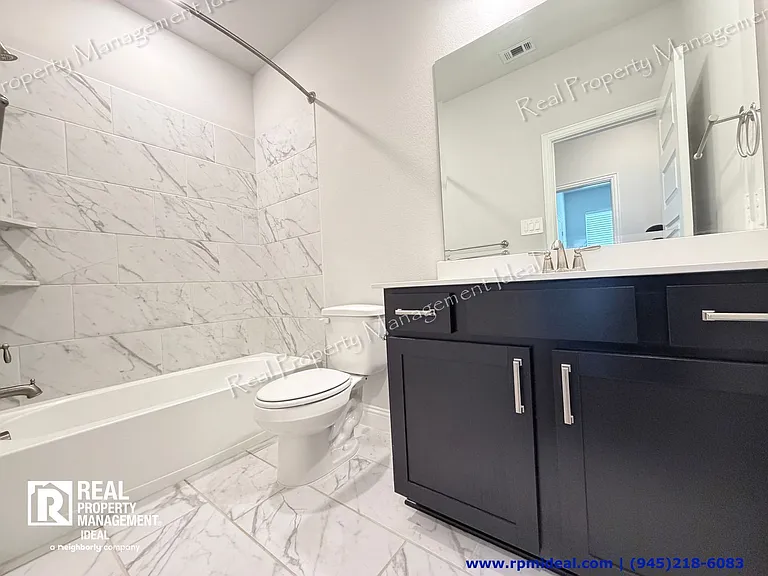 2130 Argolis Dr — Photo 25
