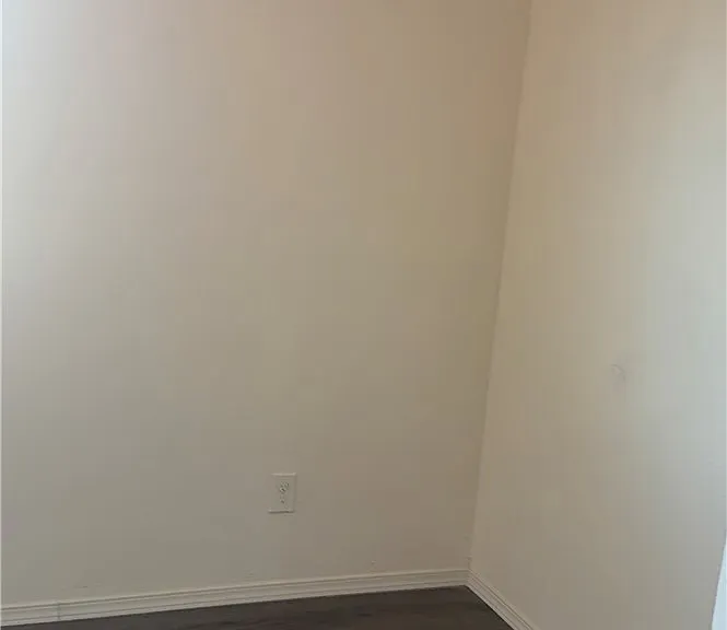 218 E 25th St — Photo 22