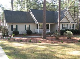 105 Cliff Ct, Southern Pines, NC 28387