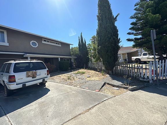 3rd image of 2546 Sierra Meadow Ct