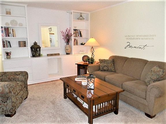 3rd image of 324 Vale Ave S