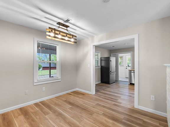 5th image of 311 N Georgia St