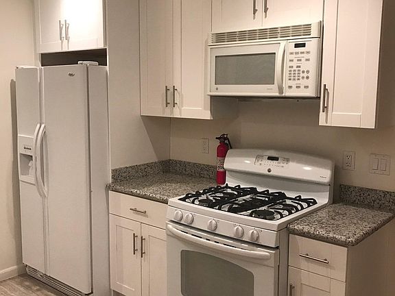 2nd image of 475 Lincoln Ave