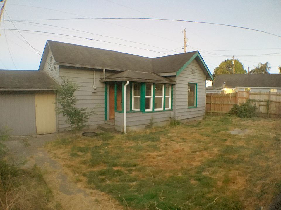1st image of 2315 Oakes Ave #B