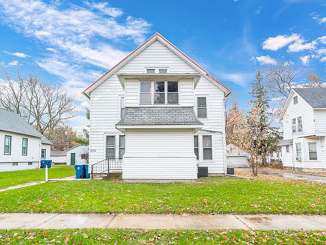 1st image of 123 W Waupansie St #1