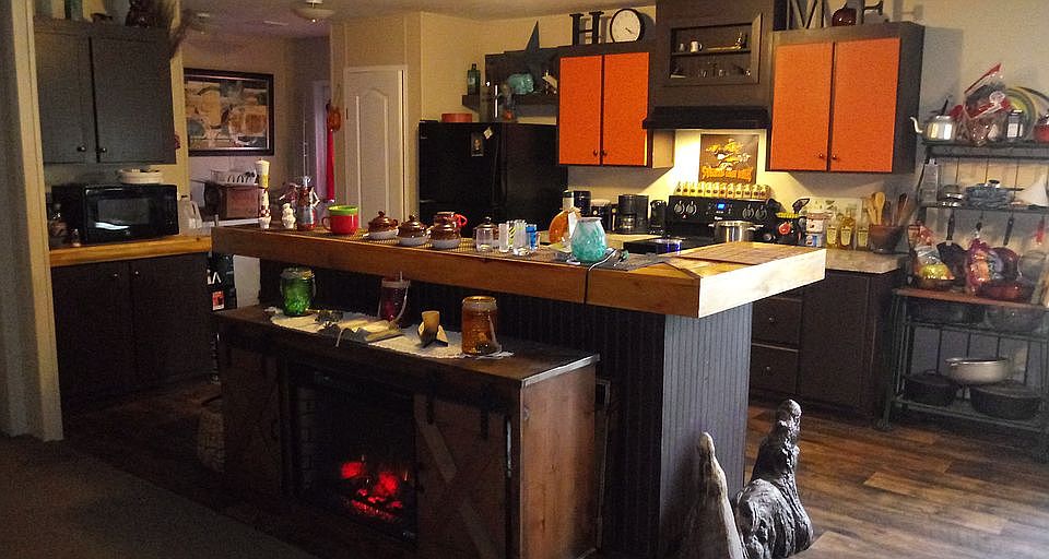 1st image of 8146 Penny Dr