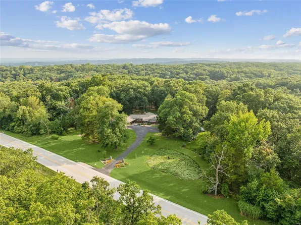 501 Highway Dd, Defiance, MO 63341