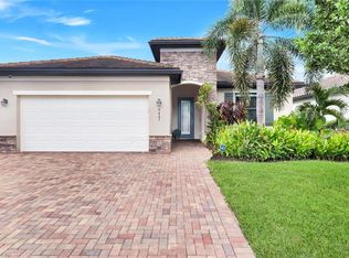 9445 Glenforest DR, NAPLES, FL 34120