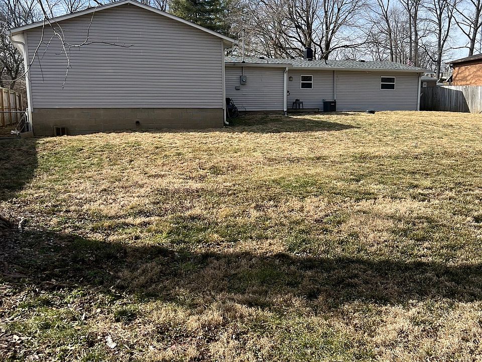 2nd image of 9555 Port Royal Dr