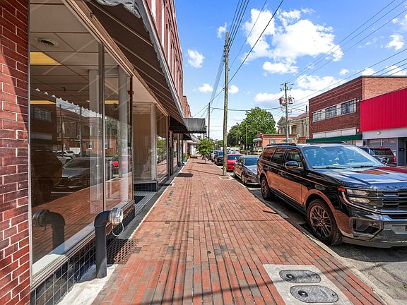 2nd image of 205 E Walnut St