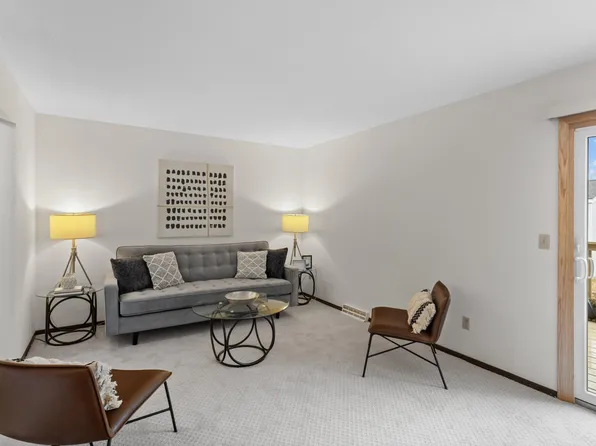 2355 Dorland Pl E, Saint Paul, MN 55119