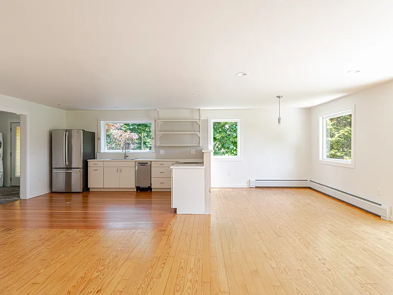 776 Mitchell St — Photo 9