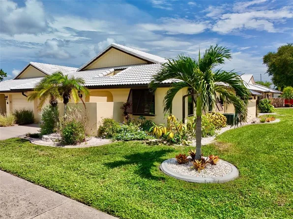 44 SANDSTONE CIRCLE, VENICE, FL 34293