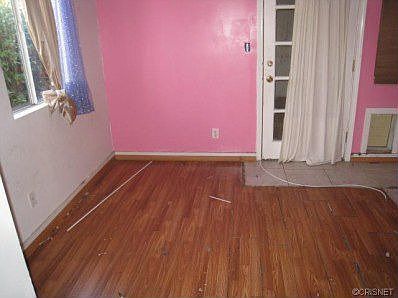 5th image of 6658 Nagle Ave