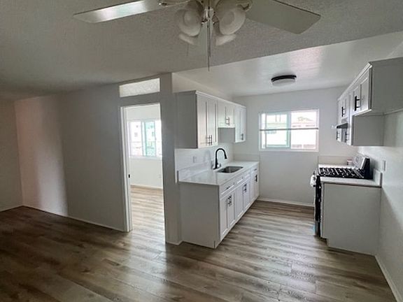 4th image of 1648 W 218th St #218-9