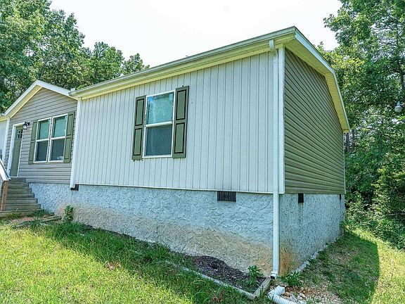 3rd image of 897 Ponderosa Dr