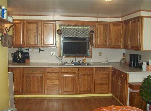 5th image of 1006 Delaware Ave