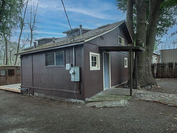 2nd image of 18089 Riverside Drive
