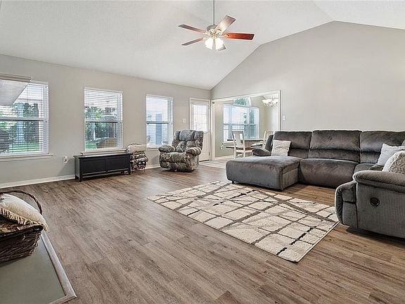 5th image of 534 Driftwood Cir