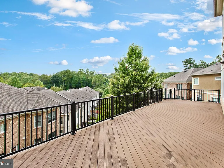 8319 Quarry Manor Ter — Photo 23