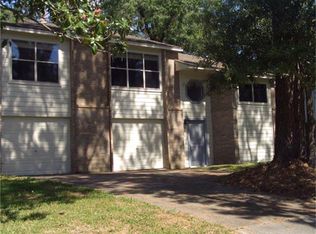 1014 Hackberry St, La Porte, TX 77571